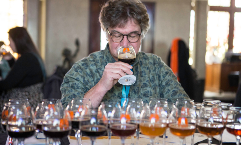 Bier proeven tijdens de Dutch Beer Challenge